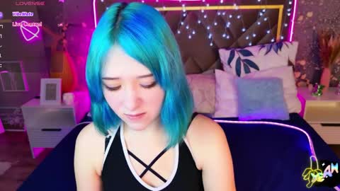 kettiejones online show from April 26, 7:06 am