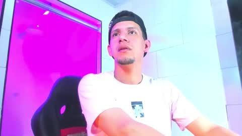 Kev online show from February 20, 11:11 am