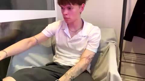 Snapshot of kevin_bucks chatting on February 3, 12:21 pm Kevin online show from February 3, 12:21 pm