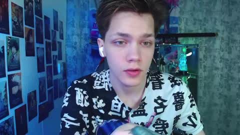 Kevin online show from April 26, 4:21 am