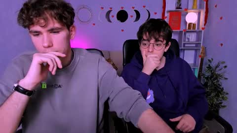 Snapshot of kevin_nix_ chatting on February 20, 6:37 am kevin_nix_ online show from February 20, 6:37 am