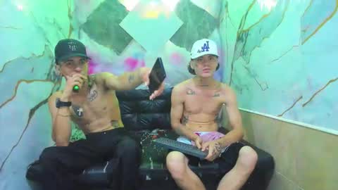 Snapshot of kevinperlas_ chatting on November 20, 8:52 pm kevinperlas_ online show from November 20, 8:52 pm