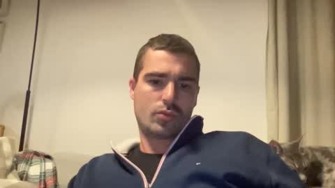 kevinpillobello online show from November 25, 5:13 pm