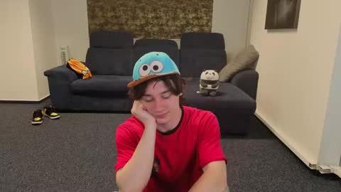 kevinstrike online show from April 28, 1:27 pm