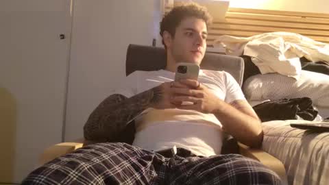 Kevin online show from December 5, 2:31 am