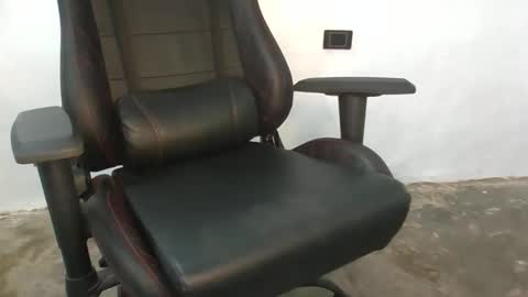 Snapshot of kevis410977 chatting on March 18, 3:26 pm kevis410977 online show from March 18, 3:26 pm