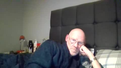 kevlooking4sez online show from November 29, 12:35 am