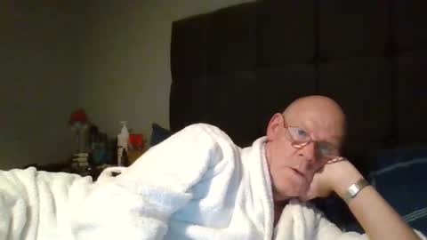 kevlooking4sez online show from January 19, 12:58 am