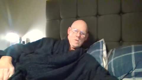 kevlooking4sez online show from March 3, 1:01 am