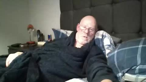 kevlooking4sez online show from March 11, 12:38 am