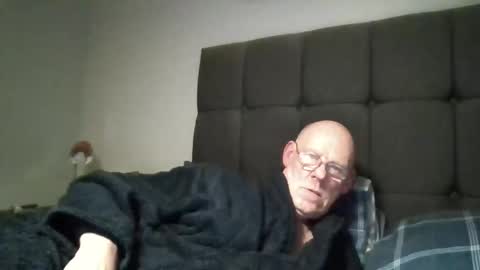 kevlooking4sez online show from March 25, 12:27 am