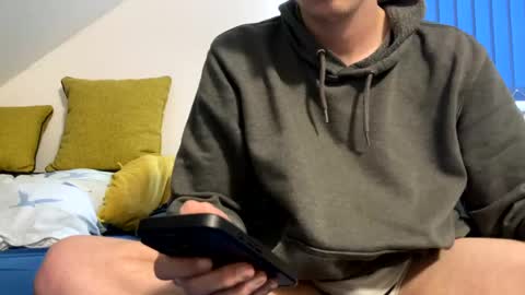 Snapshot of kevoo663380 chatting on February 16, 3:05 pm kevoo663380 online show from February 16, 3:05 pm