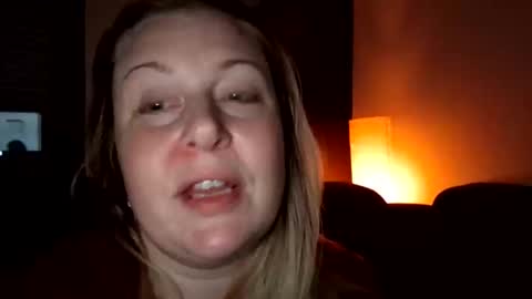 khaleesi0890 online show from November 13, 9:47 pm