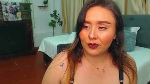 K H A I L A online show from June 19, 5:50 pm