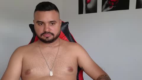 Snapshot of khalidferrer chatting on February 25, 9:02 pm khalid ferrer online show from February 25, 9:02 pm