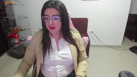 Khalifa Kasumi online show from November 9, 4:33 am