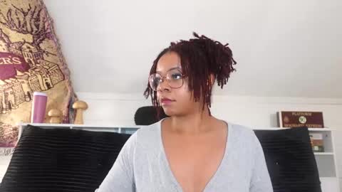 Khaya online show from November 9, 3:10 pm