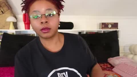 Khaya online show from March 27, 4:18 pm