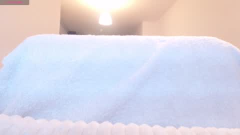 Snapshot of khloe_star chatting on February 6, 5:09 pm Khloe online show from February 6, 5:09 pm