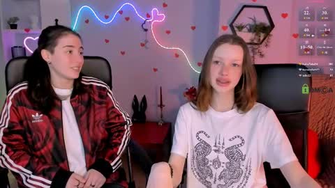 khloebeauty online show from April 10, 7:18 pm