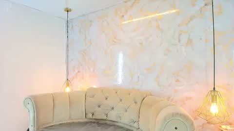 Khloe online show from January 14, 5:02 am