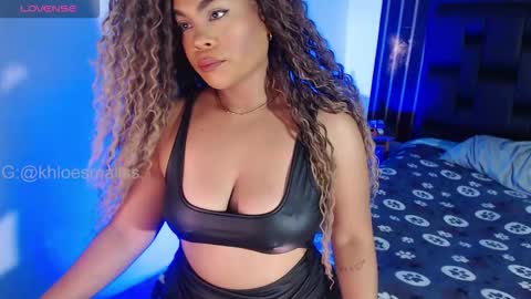 Snapshot of khloesmalls chatting on September 22, 6:15 am online show from September 22, 6:15 am