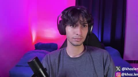 khozler_ online show from November 4, 4:44 am