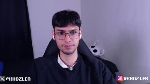 khozler_ online show from February 22, 4:02 am