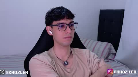 khozler_ online show from March 1, 2:13 am