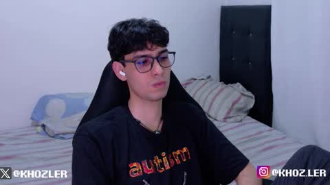 khozler_ online show from March 13, 2:29 am