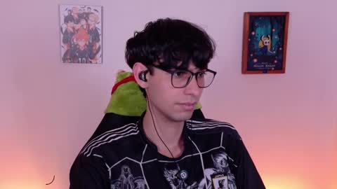 khozler_ online show from April 18, 12:58 am