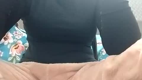 Snapshot of khushisinghh chatting on December 17, 6:56 am khushisinghh online show from December 17, 6:56 am