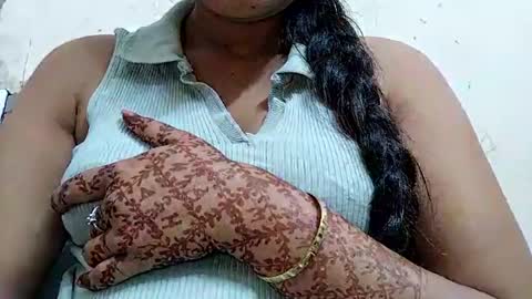 Snapshot of khushisinghh chatting on February 6, 3:06 am khushisinghh online show from February 6, 3:06 am