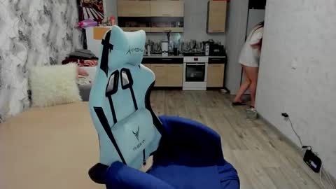 kianna_dior_ online show from November 10, 10:58 am