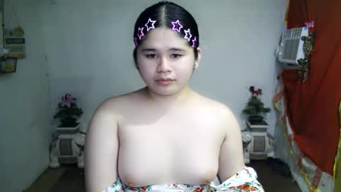 Snapshot of kianna_schmitz chatting on October 2, 7:21 pm Your SweetGirl Ts online show from October 2, 7:21 pm