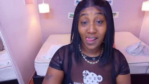 Snapshot of kiara_evanss chatting on April 2, 8:06 pm Kiara online show from April 2, 8:06 pm