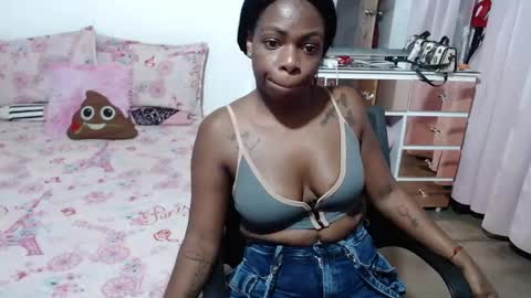 Snapshot of kiara_kaneel_40 chatting on May 27, 6:49 pm KANEEL online show from May 27, 6:49 pm