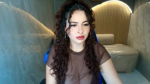 Snapshot of kiara_moon_r chatting on May 30, 3:03 am Kiara online show from May 30, 3:03 am