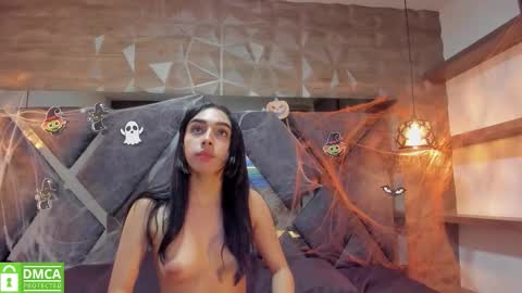 Snapshot of kiara_velvet__ chatting on October 28, 5:44 am kiara_velvet__ online show from October 28, 5:44 am