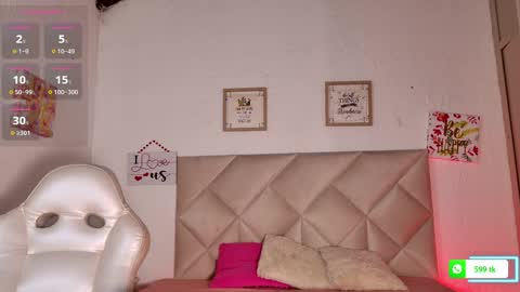 Snapshot of kiaraa_ebony chatting on May 23, 2:32 pm kiaraa_ebony online show from May 23, 2:32 pm