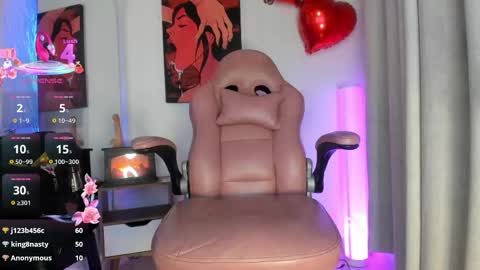 Snapshot of kiaraa_ebony chatting on May 31, 6:09 pm kiaraa_ebony online show from May 31, 6:09 pm