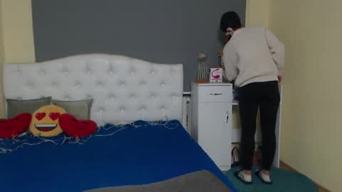 Kara online show from November 11, 7:36 pm