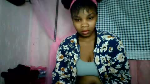 Snapshot of kiarah_69 chatting on June 16, 11:07 pm kiarah 69 online show from June 16, 11:07 pm