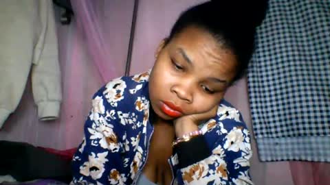 Snapshot of kiarah_69 chatting on June 22, 3:25 am kiarah 69 online show from June 22, 3:25 am