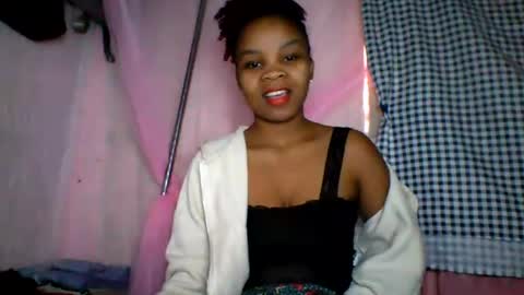 Snapshot of kiarah_69 chatting on June 25, 7:24 am kiarah 69 online show from June 25, 7:24 am