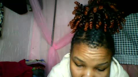 Snapshot of kiarah_69 chatting on June 27, 12:22 pm kiarah 69 online show from June 27, 12:22 pm