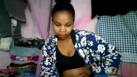 Snapshot of kiarah_69 chatting on June 29, 1:22 pm kiarah 69 online show from June 29, 1:22 pm