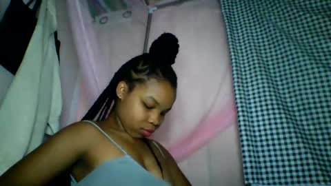 Snapshot of kiarah_69 chatting on July 7, 7:23 am kiarah 69 online show from July 7, 7:23 am