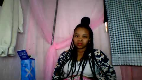 Snapshot of kiarah_69 chatting on July 8, 8:08 am kiarah 69 online show from July 8, 8:08 am