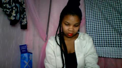 Snapshot of kiarah_69 chatting on July 13, 2:03 am kiarah 69 online show from July 13, 2:03 am